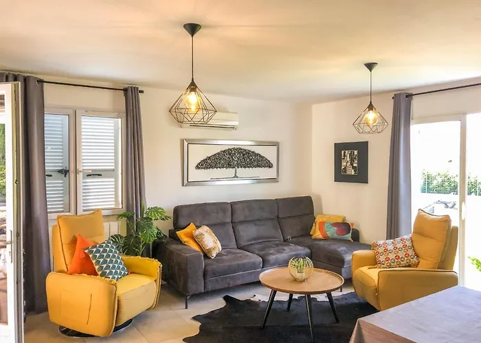 De La Plaine 8 Pers * אולטה