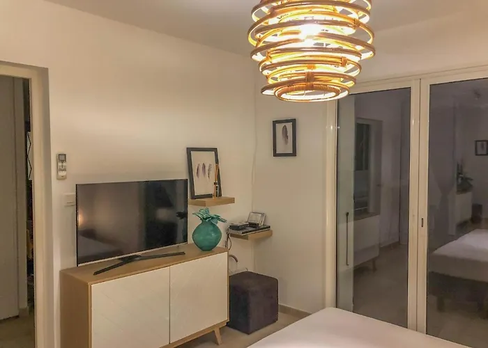 De La Plaine 8 Pers *